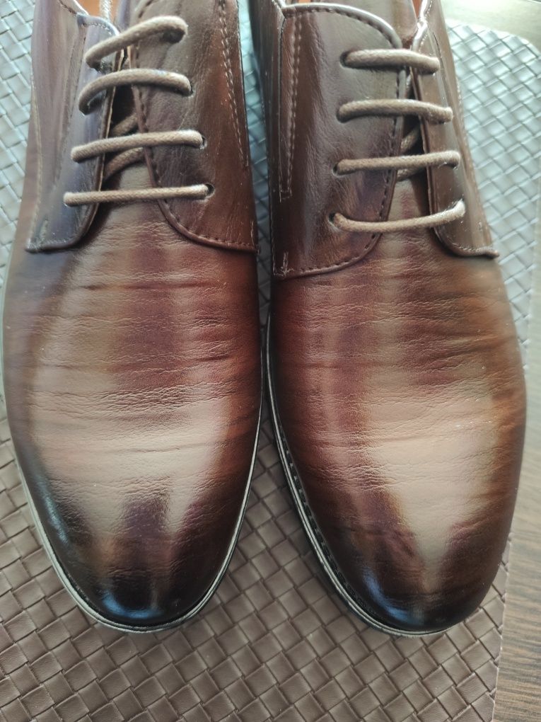 Buty męskie eleganckie wizytowe brązowe 42 cieniowane