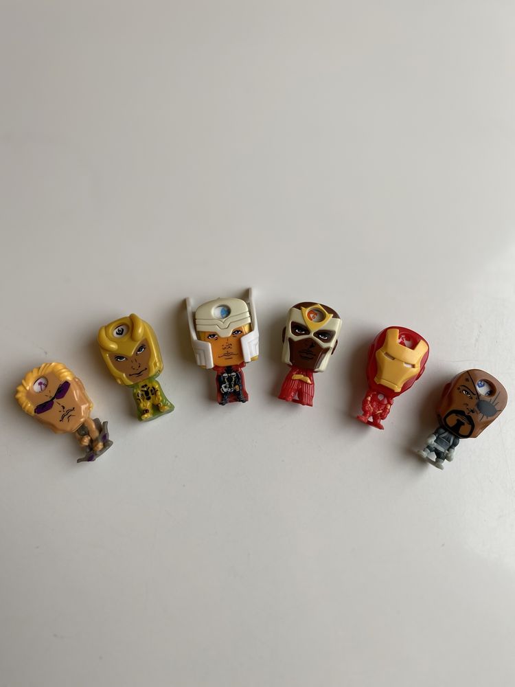 Колекція фігурок Kinder Surprise «Marvel Avengers Assemble»