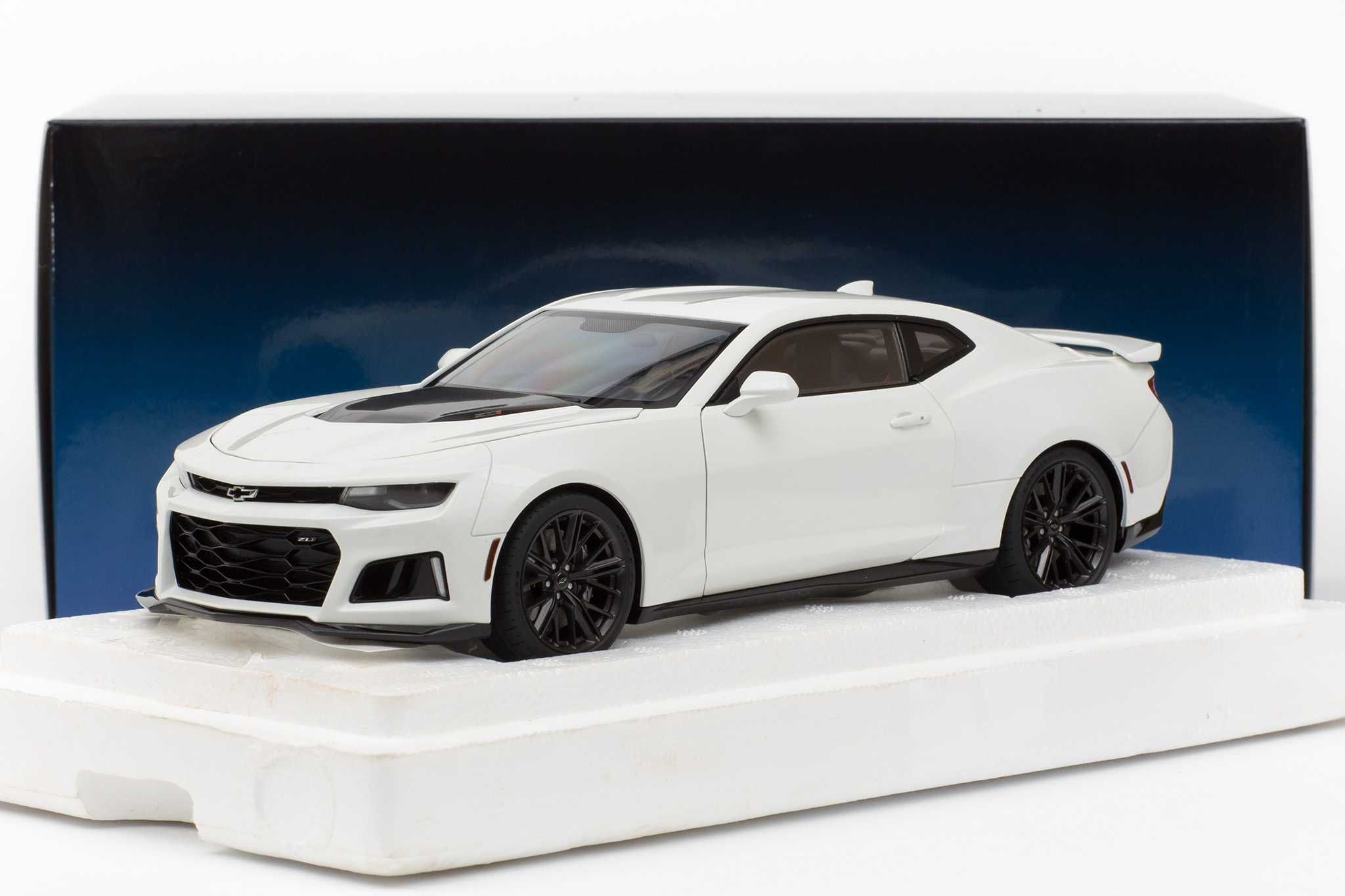 Chevrolet Camaro ZL1 2017 Summit White Autoart 1:18 CZYTAJ OPIS