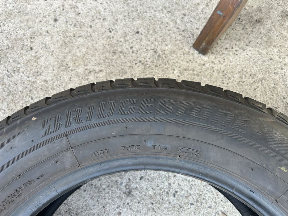 Opony zimowe 235/60R18 x 2 szt Bridgestone