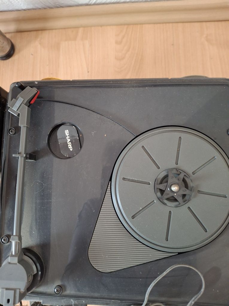 Wieża radio- magnetofon- adapter Sharp