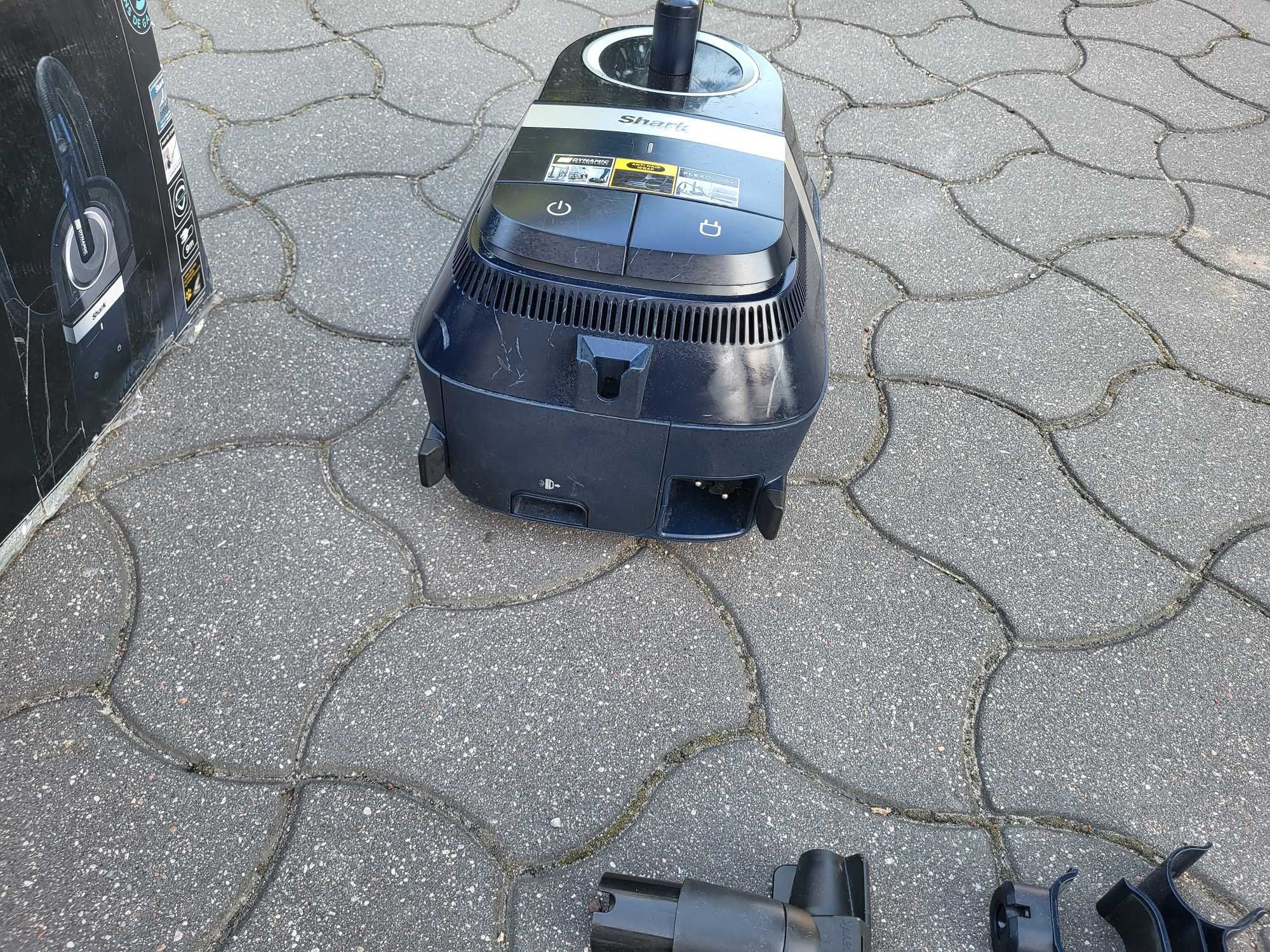 Odkurzacz bez workowy SHARK CZ250EUT z filtrami mocny 800w długi kabel