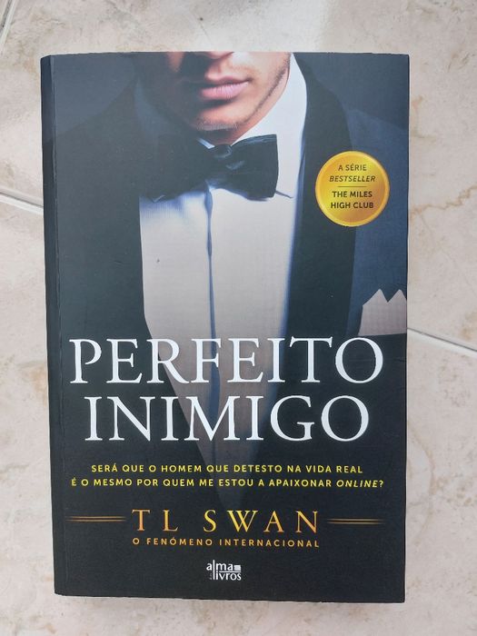 Perfeito inimigo - T L Swan