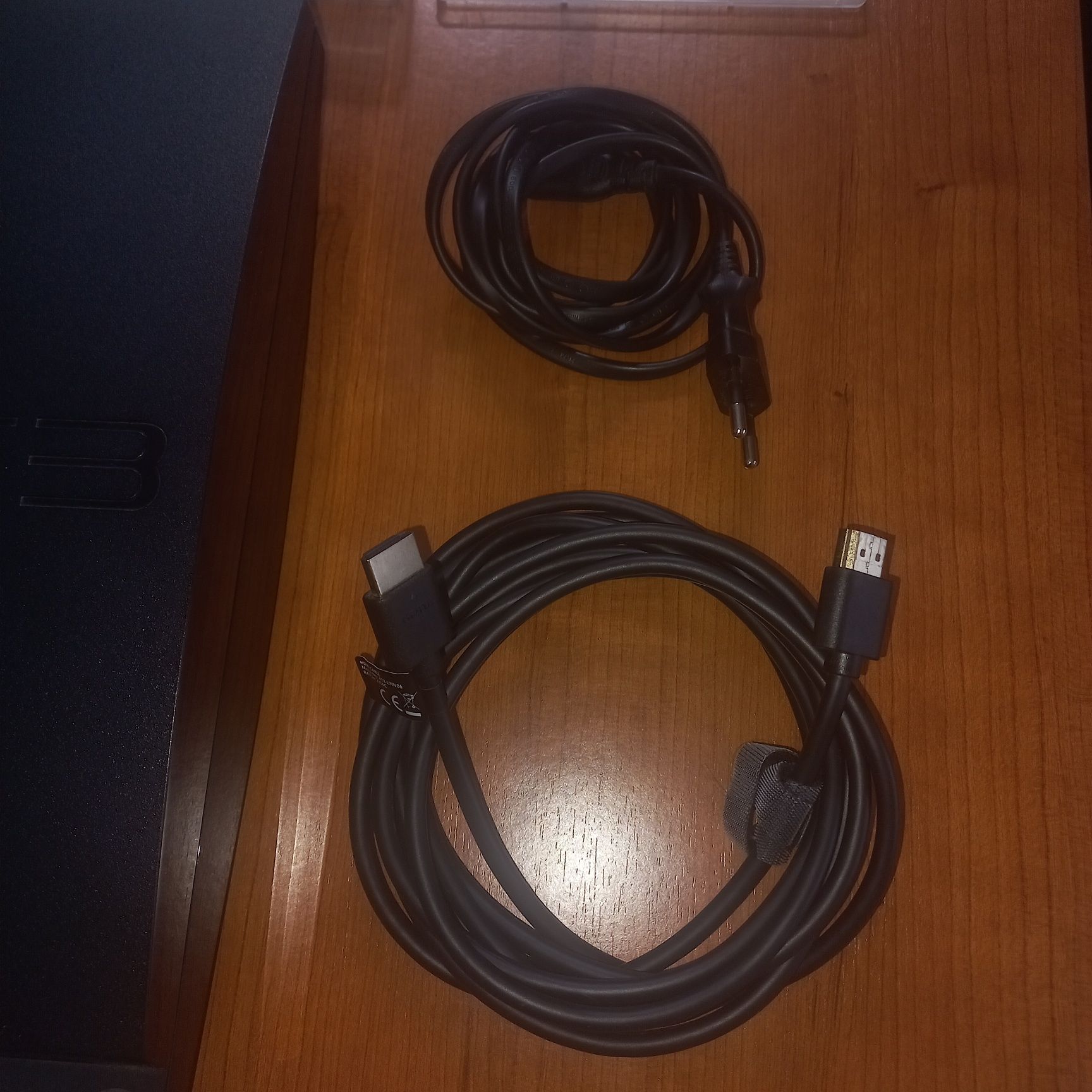 PS3 + 2 Comandos + 5 jogos
