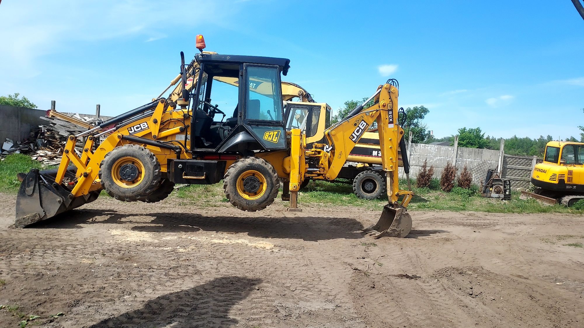 Jcb 2cx rok 2011 Możliwość zamiany zamienię jcb 3cx cat koparko ładowa