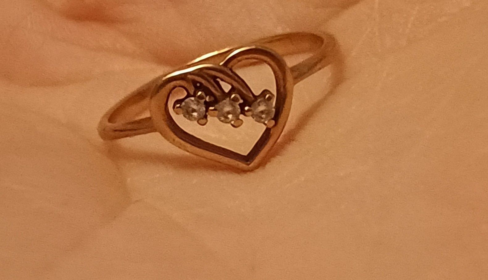 Pierścionek zaręczynowy serce złoto 333 cyrkonie walentynki prezent