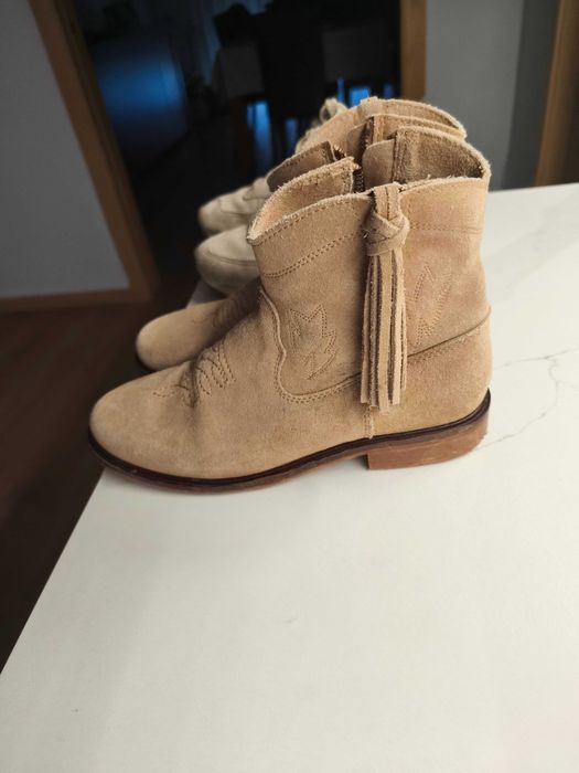 Aproveita calçado para menina