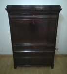 Chiffonier com fábrica em mogno