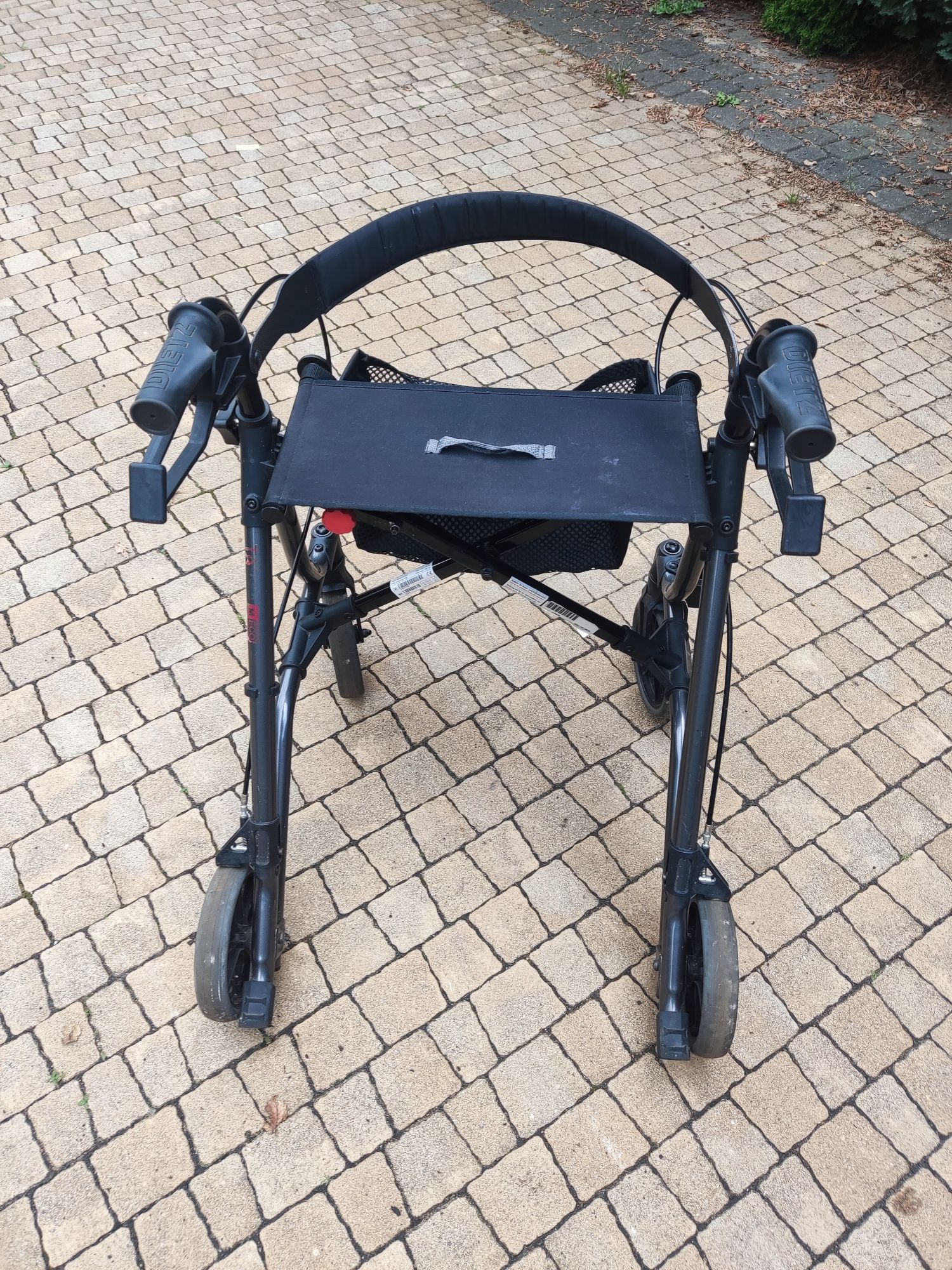 Chodzik, balkonik, rollator