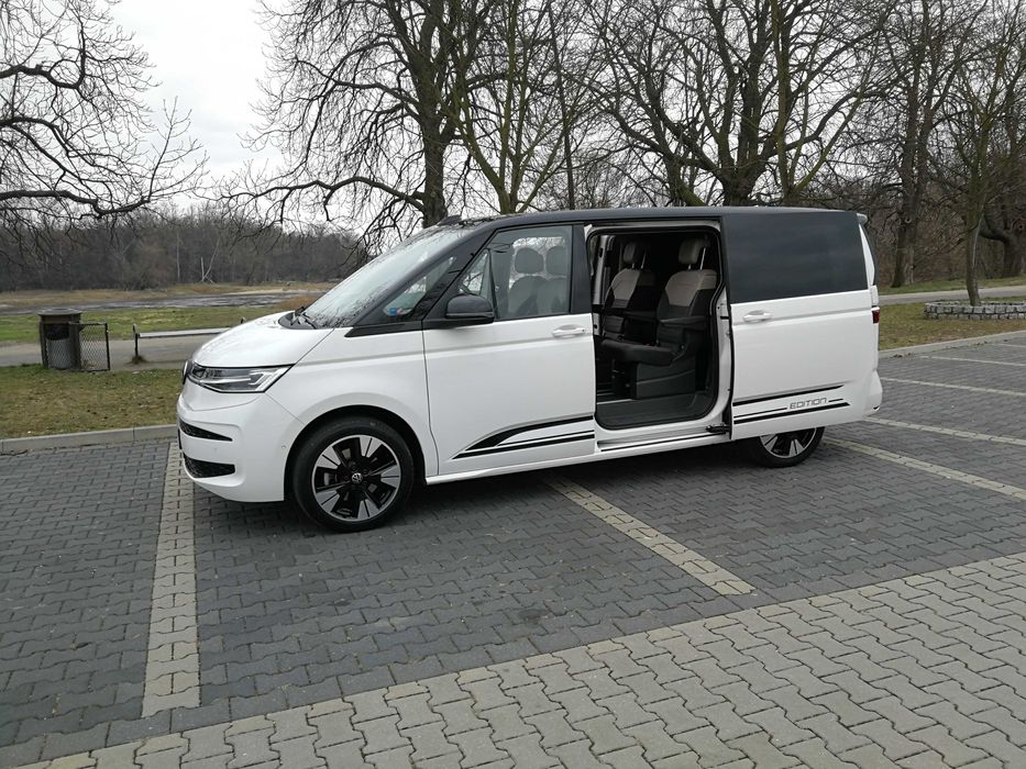 VW Multivan T7 Przewóz Osób (1+6) Transfery Lotniska Wyjazdy Służbowe