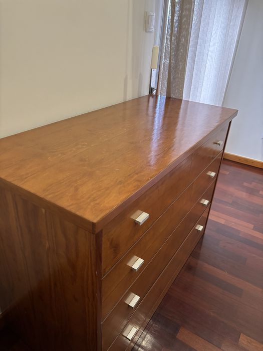 Vendo quarto em bom estado!