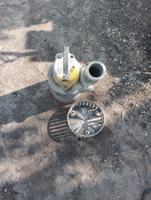 Atlas Copco pompa zatapialna uszkodzona na części