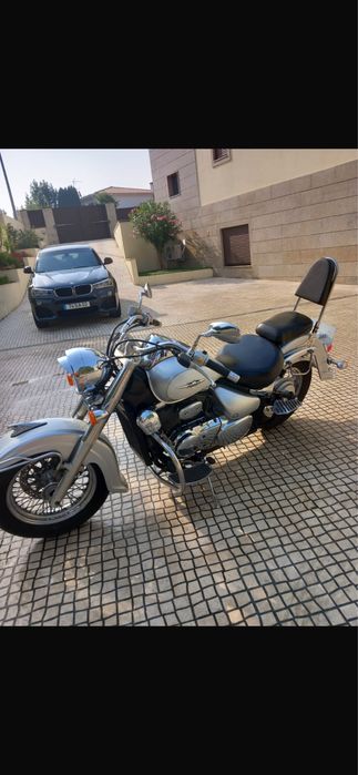 Suzuki intruder 800