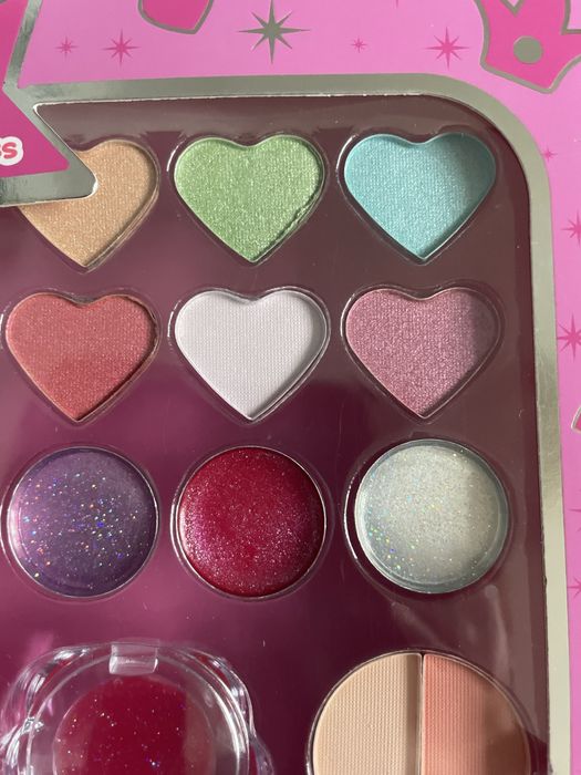 Дитяча косметика для дівчинки