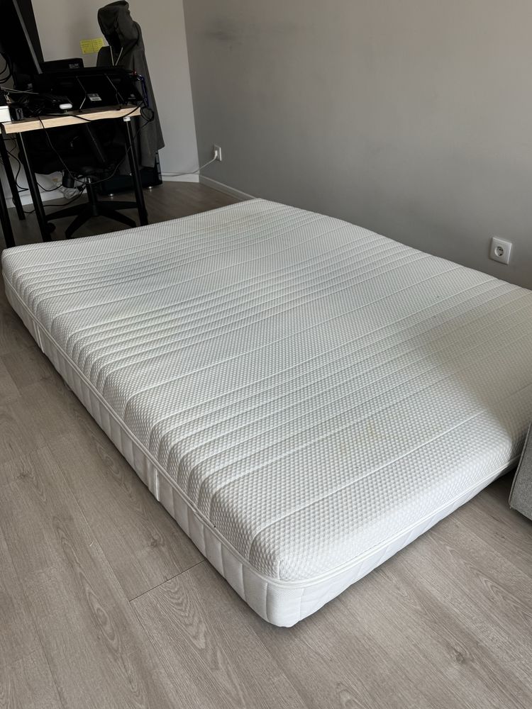 Colchao Casal Seminovo Ikea
