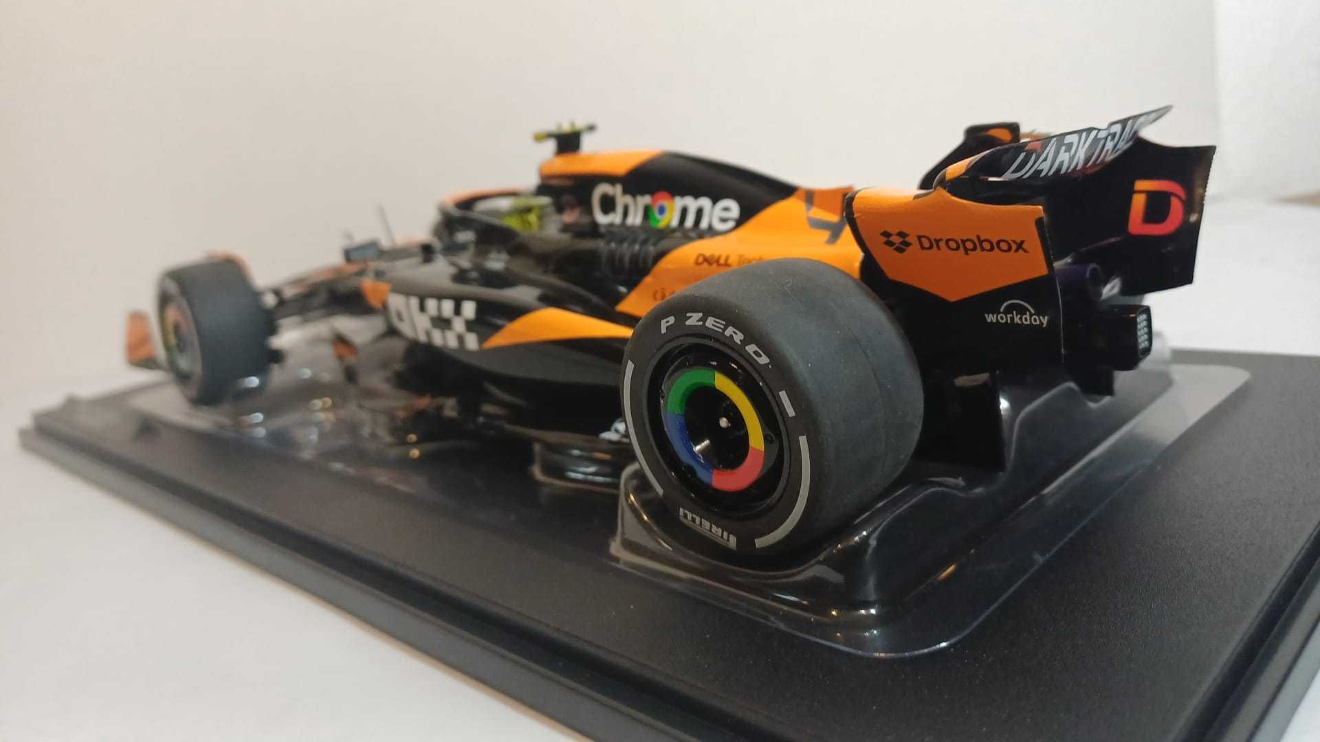 1/18 Mclaren F1 MCL38 2024 - Solido