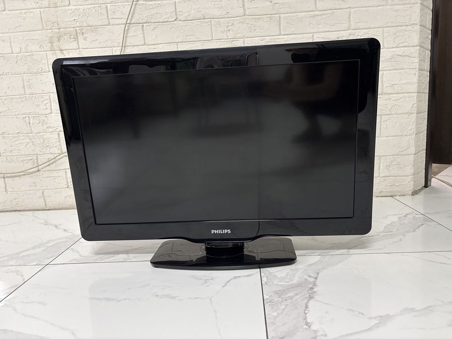 Телевізор Philips 32PFL3605/12