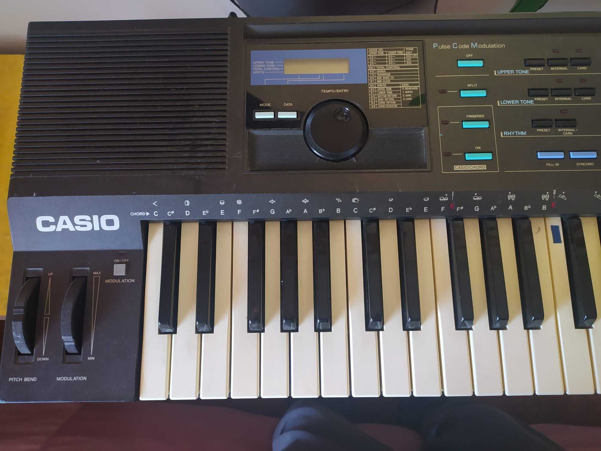 Órgão Casio HT3000 - Como Novo, com ranhura de expansão RAM.