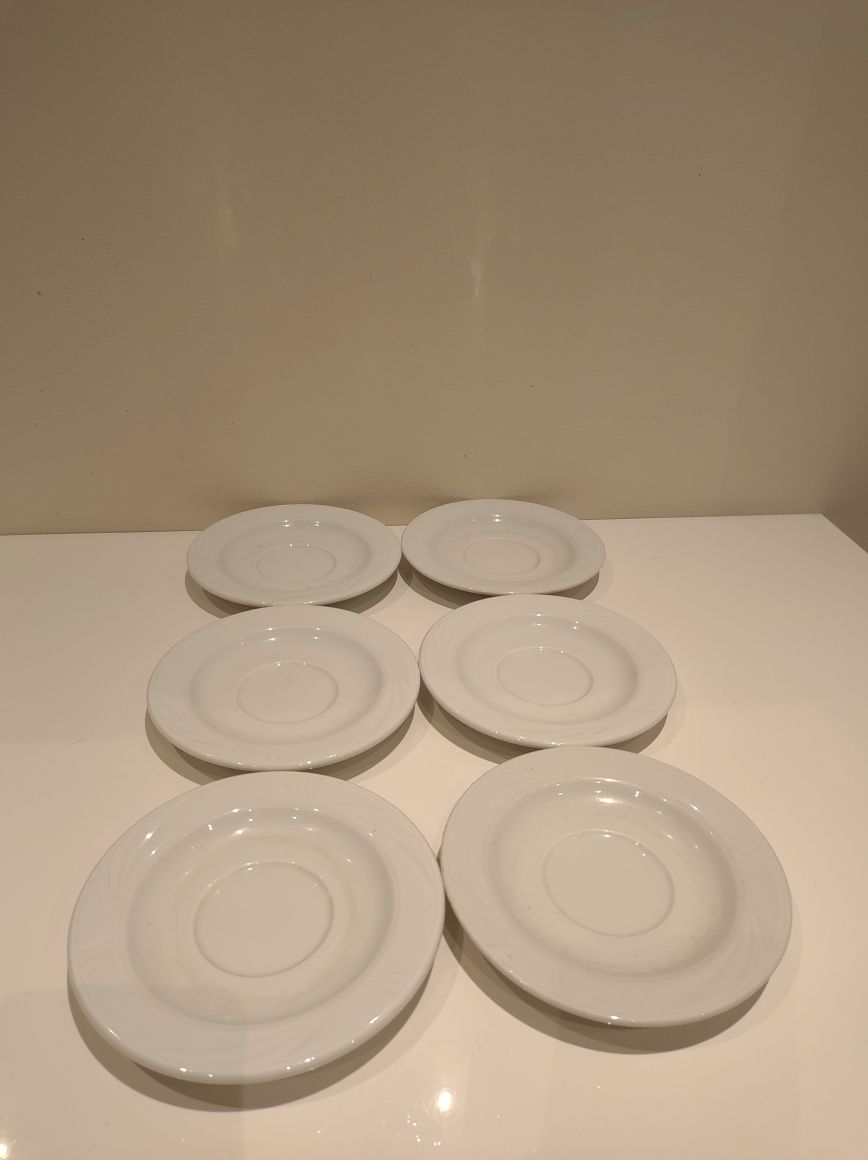 Lubiana białe porcelanowe spodki/ talerzyki pod filiżanki 6 sztuk