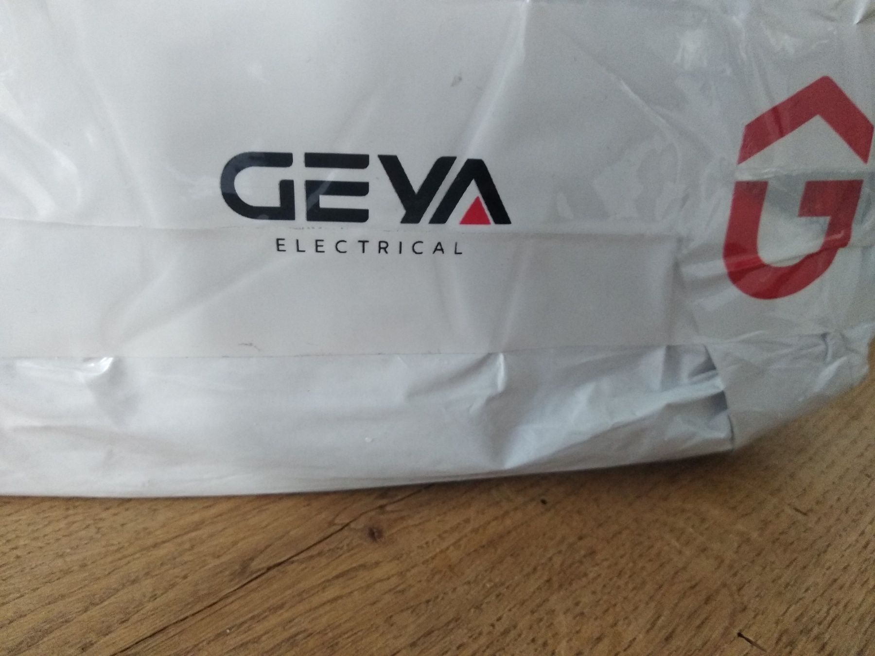 АВР GEYA W2R 2p 63A ATS автомат введення резервного живлення перемикач