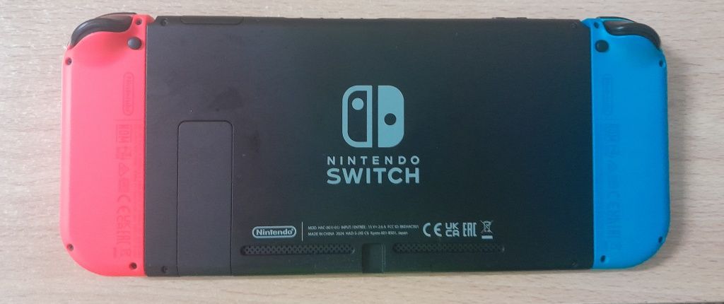 Nintendo switch V2 com muito pouco uso