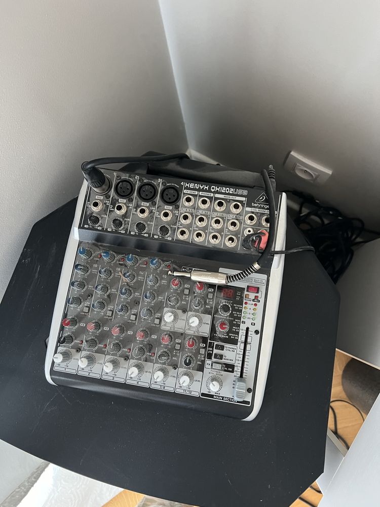 Kolumna Alto TS315  + mikser Behringer