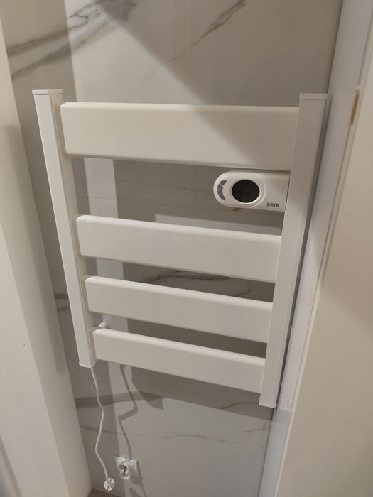 Grzejnik akumulacyjny łazienkowy HJM LYSA 500 biały