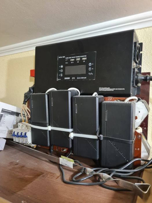 зарядна станція чиста синусоїда Інвертор datou boss 2300w/1600w ємніст