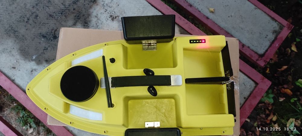 Кораблик для прикормки flytec Д19 GPS 
GPS на 99 точок