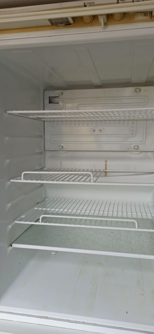 Холодильник   Alaska