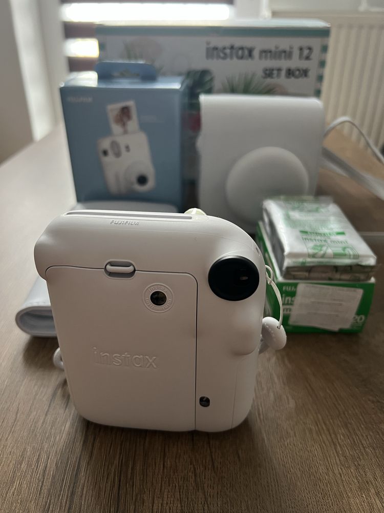 Aparat Instax Mini 12
