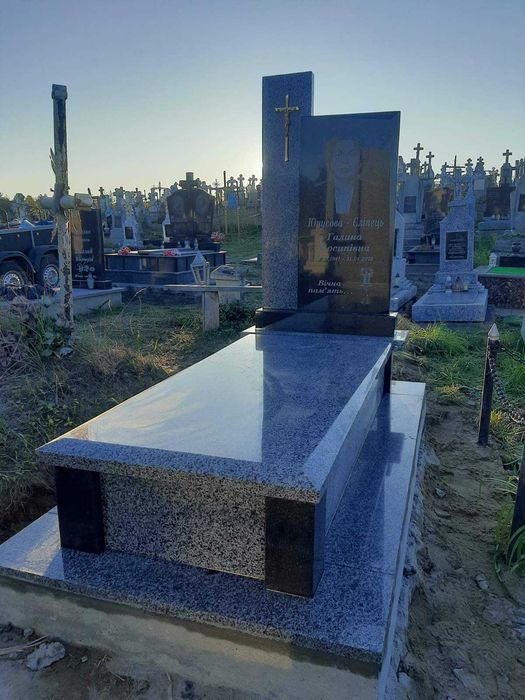 Пам'ятники від виробника