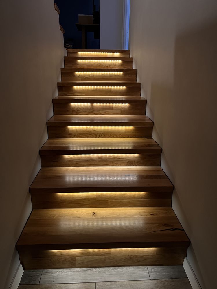 Dębowe stopnice + LED