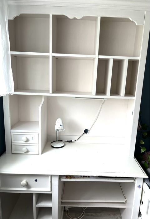 Zestaw mebli sosnowych