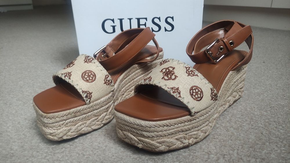 Sandały Guess roz 38