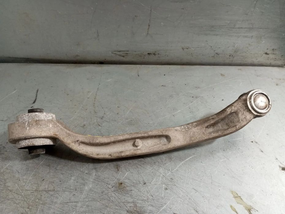 Braço de suspensão frente direito AUDI A6 Avant (4F5, C6)