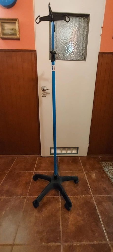 Stojak do kroplówek