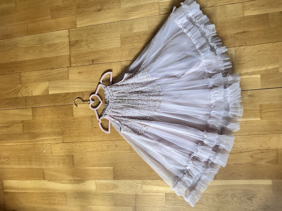 Святкова сукня на двчинку