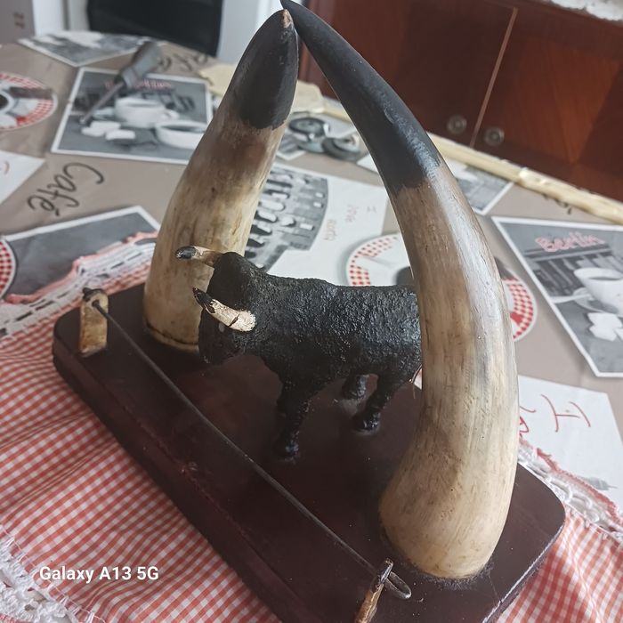 Touro e chifres artesanato Ribatejo