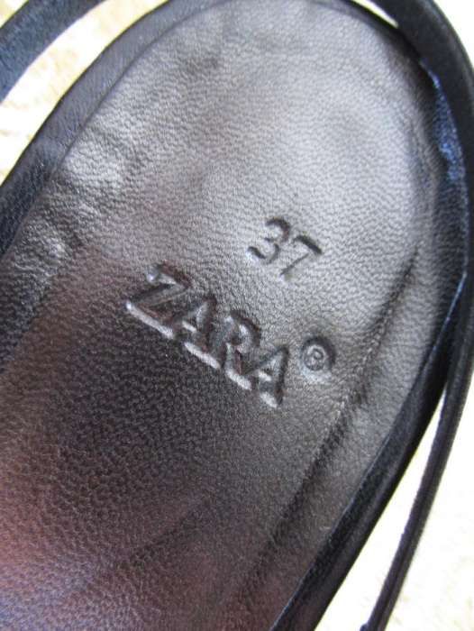 Sapatos clássicos da Zara em pele