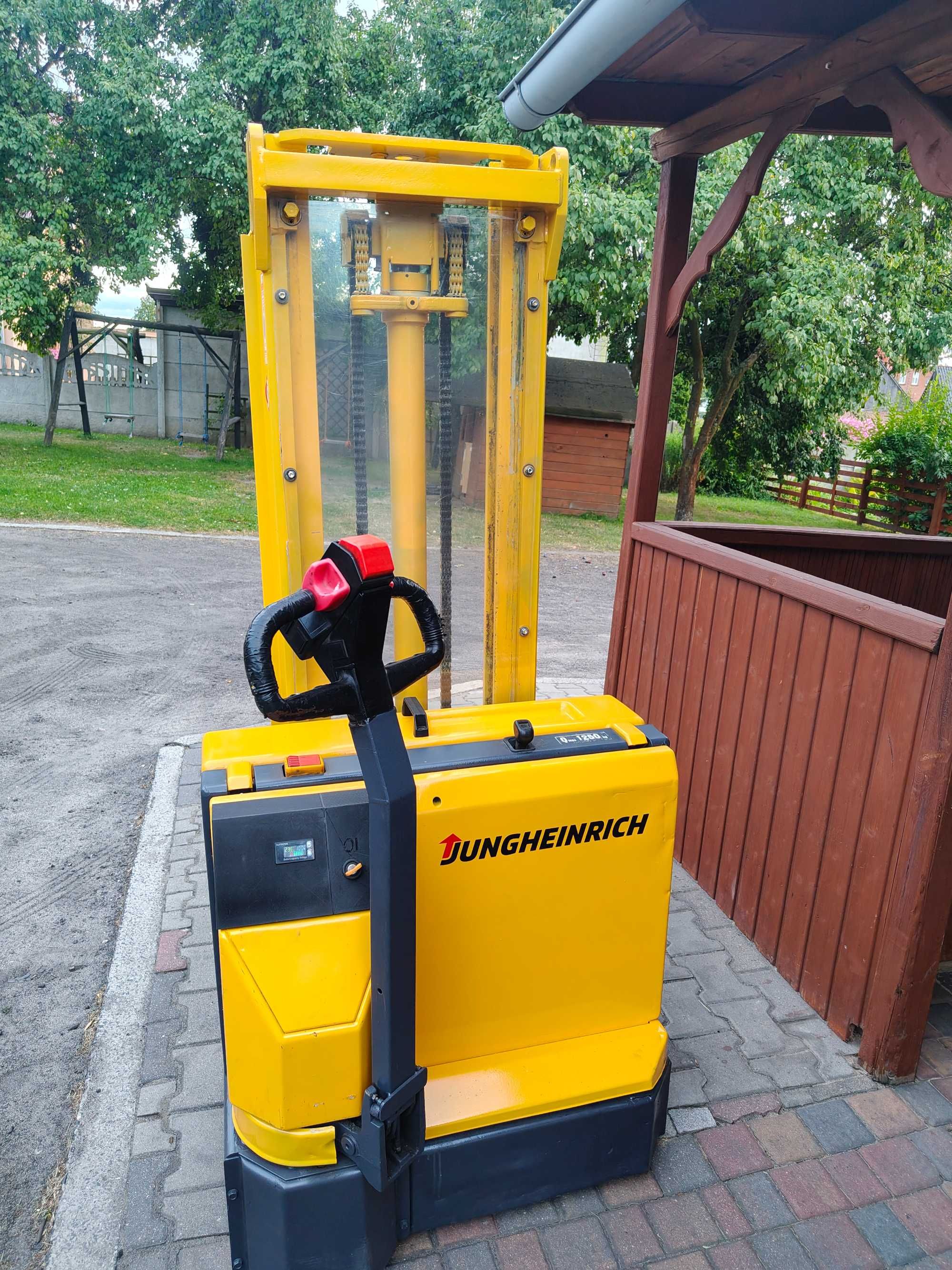 Wózek Paletowy Elektryczny JUNGHEINRICH z masztem, EXTRA STAN !
