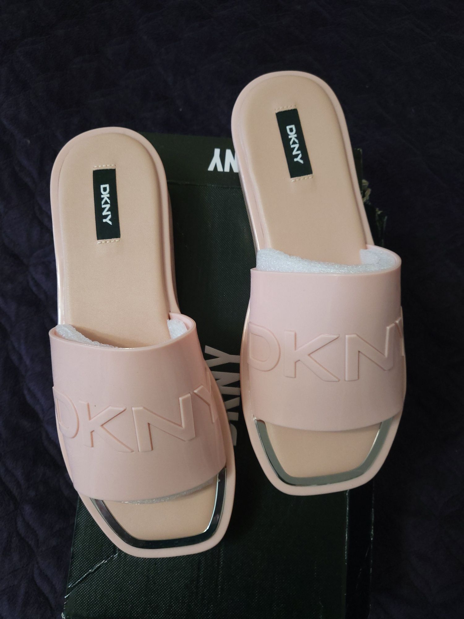 DKNY шльопанці, босоніжки ,в'єтнамкі DKNY p.38