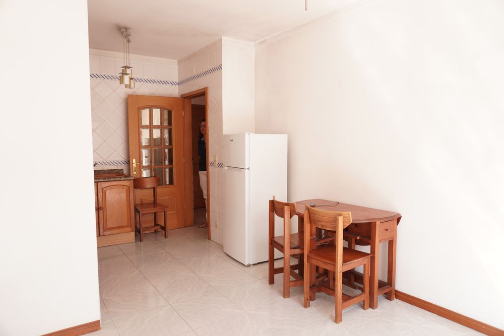 T1 Com Garagem - Av. Bissaya Barreto