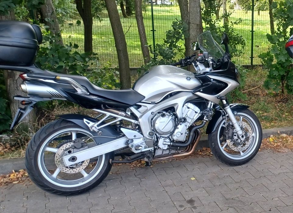Yamaha fz6 2004 rok