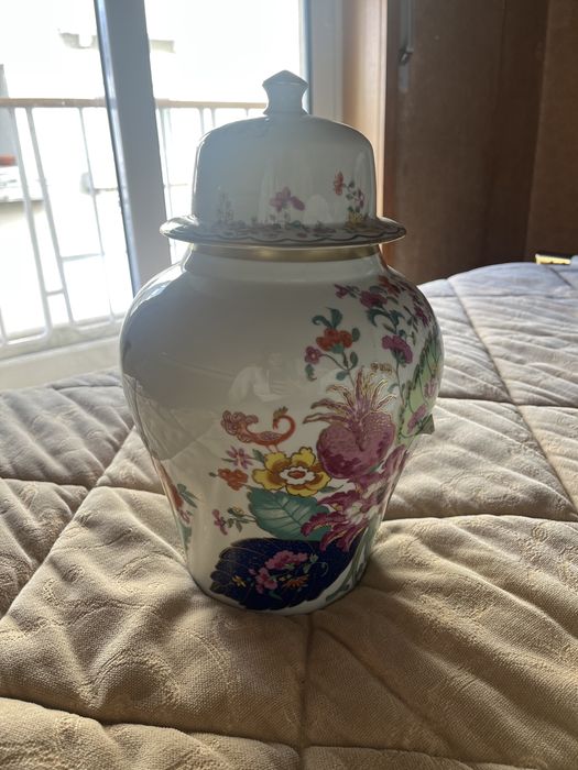 Peça de decoração porcelana vidal arte