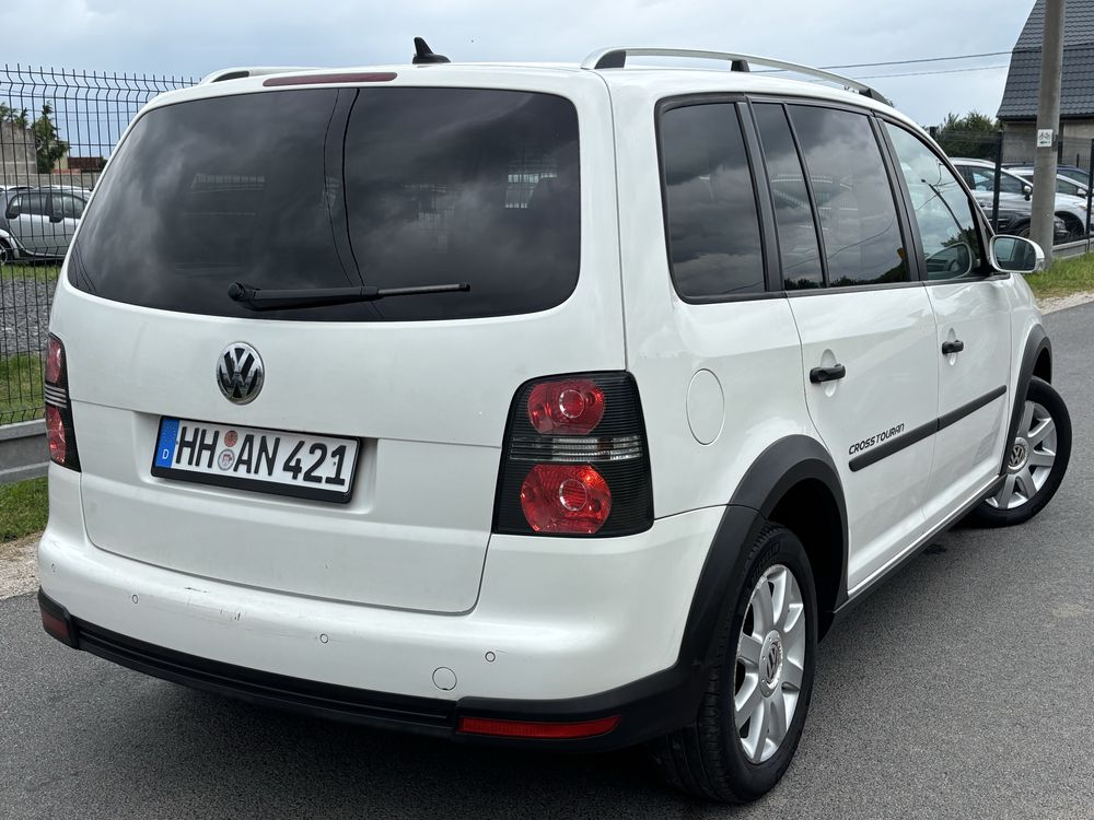 Volkswagen Touran Cross 2.0 TDI ! Lift ! Xenon ! Po Opłatach !
