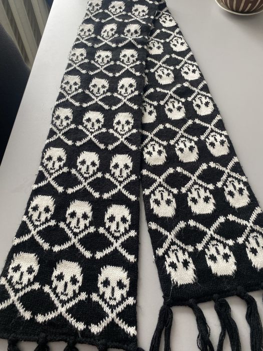 Шарф  з китицями