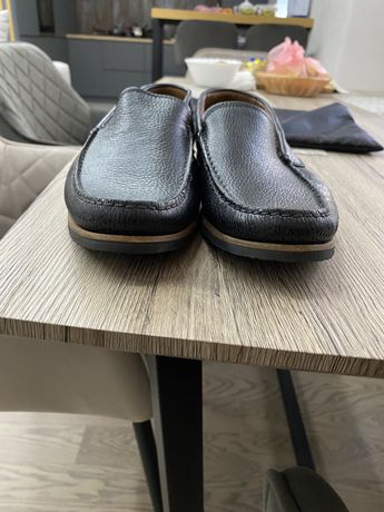 Обувь мужская черного цвета из натуральной кожи