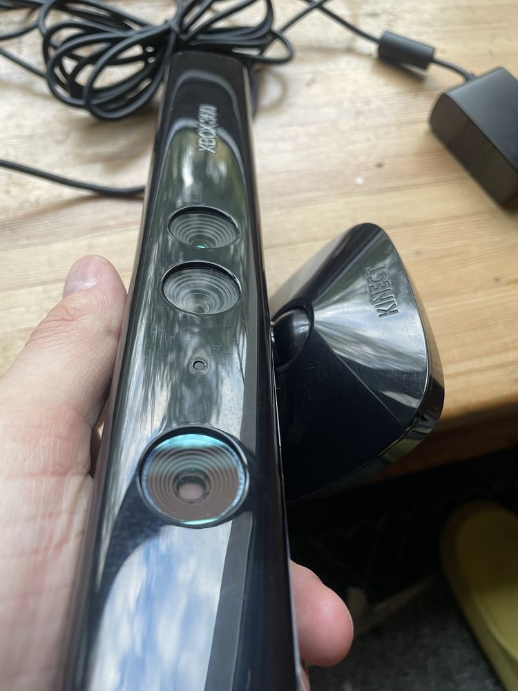 Xbox 360 kinect sensor z ładowarką