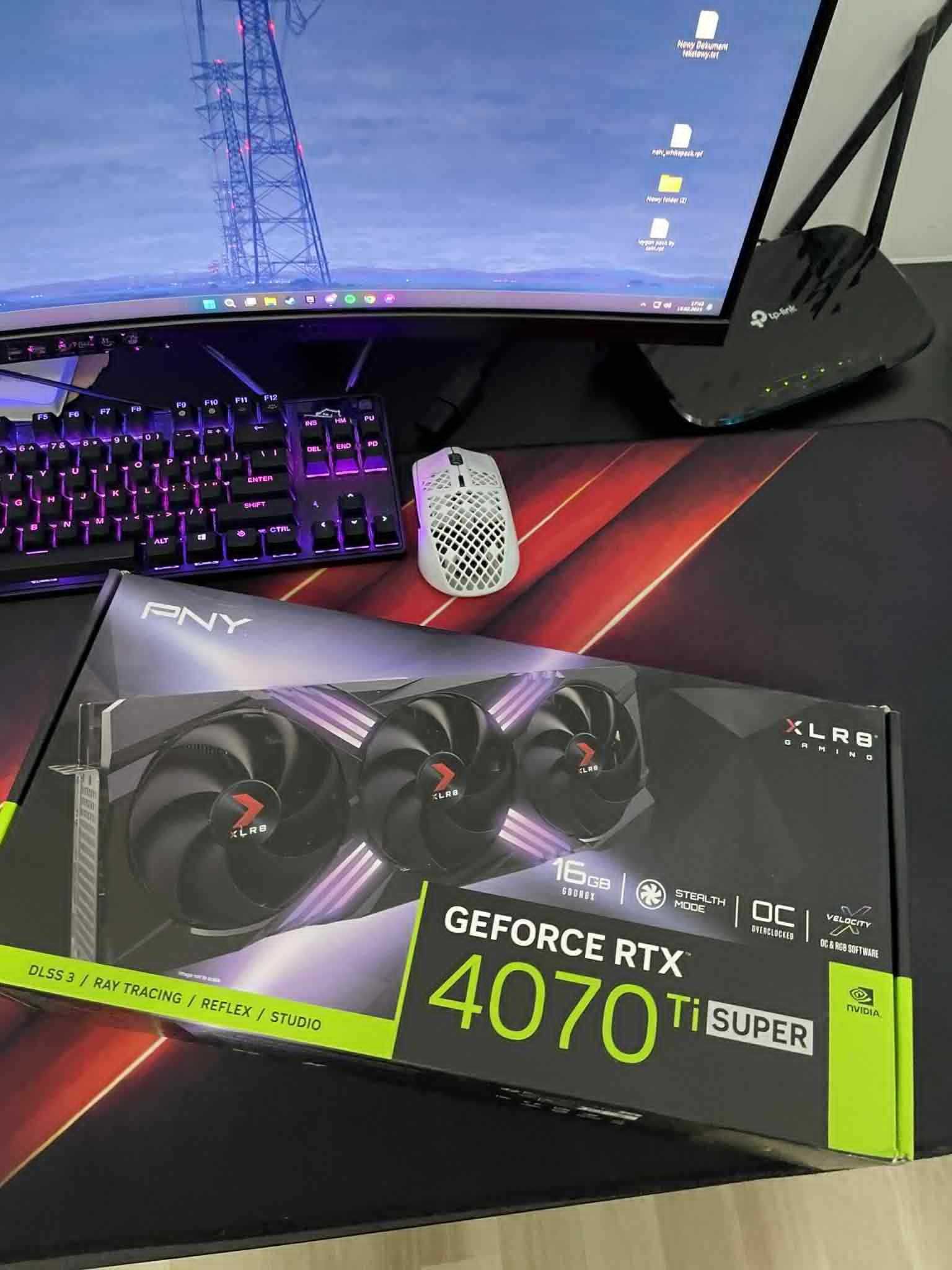 PNY GeForce RTX 4070 Ti SUPER XLR8 *Stan jak nowy*